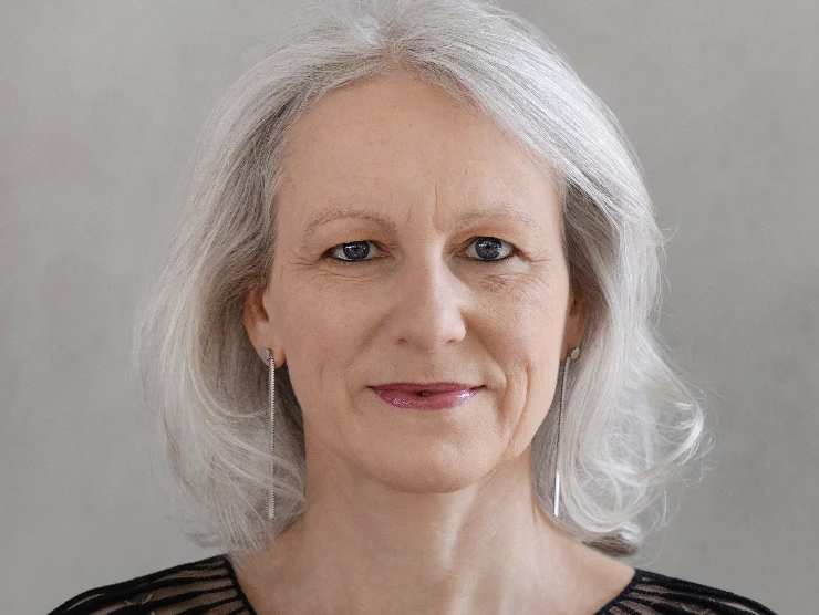 Susanne gruner portrait business schwarz